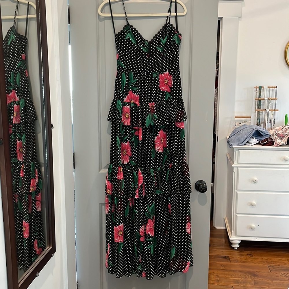BCBG MAX AZRIA polka dot floral maxi dress! Size 2! Tiered ruffled skirt!